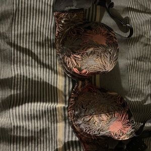 Victoria Secrets Dream Angels bra designs gold and pink flowers size 34D